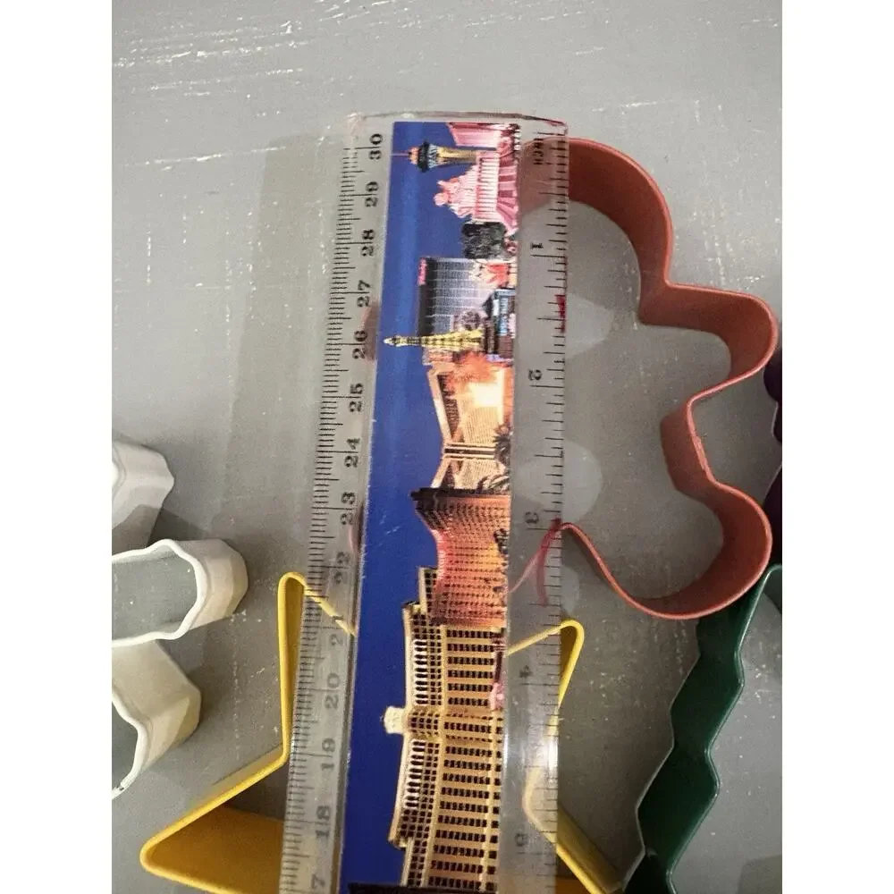 Williams Sonoma Christmas Cookie Cutters Set of 6 Painted Metal Holiday Shapes